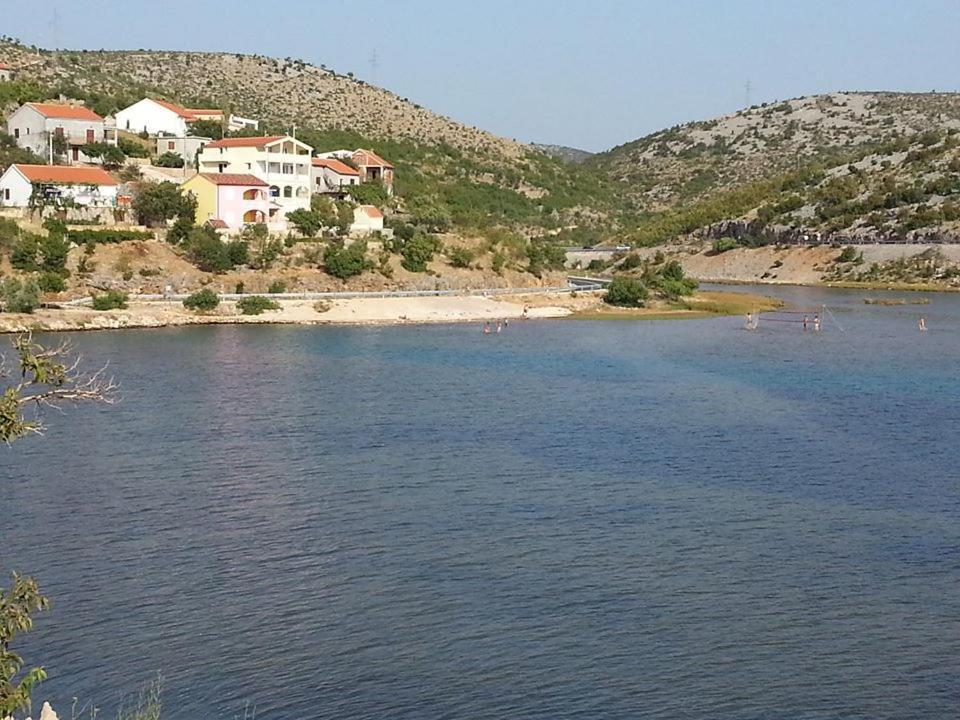 Apartman Larus Starigrad Paklenica Dış mekan fotoğraf